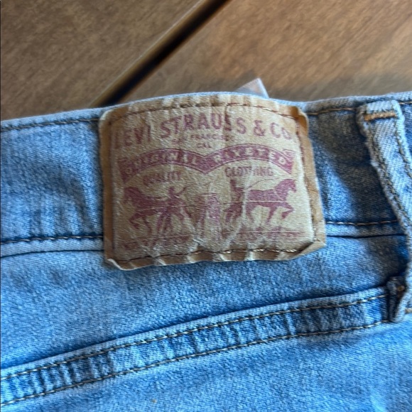 Levi's Light Blue Women's Skinny Jeans size 28 - Picture 2 of 3